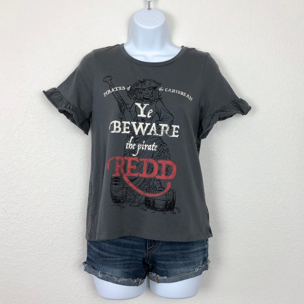 DISNEY PARKS Pirates of the Caribbean Grey Tee C22